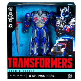 Transformers Optimus Prime Studio Series head swap adds display options.