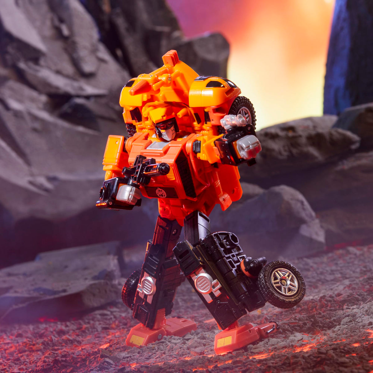 Transformers Sandstorm 7.5-inch figure ideal for collection and posing