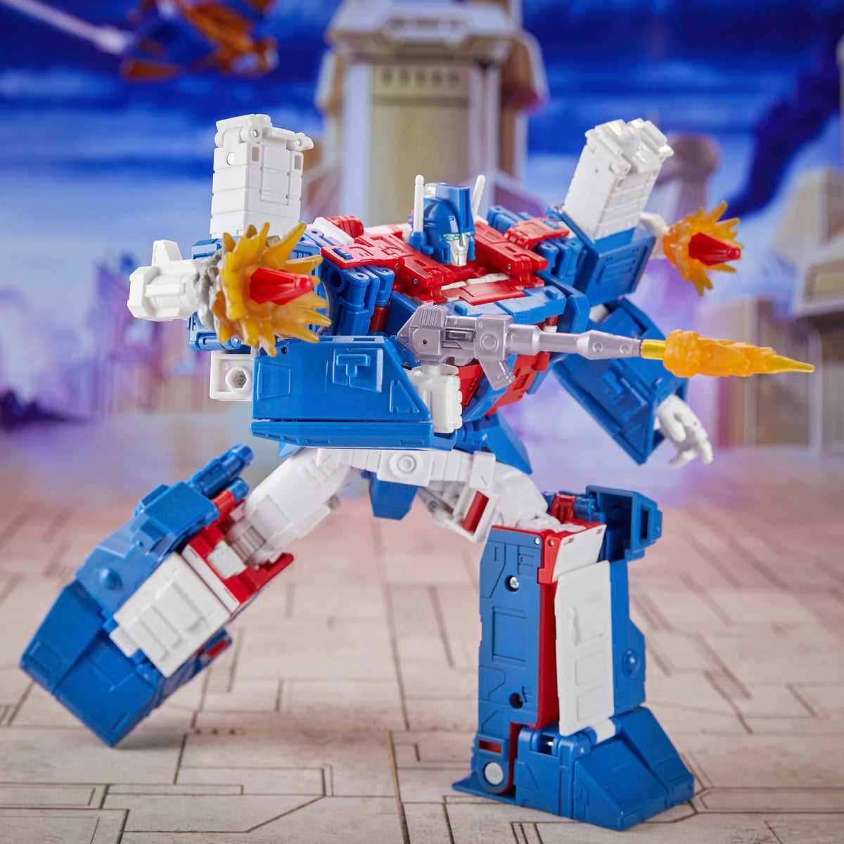Matrix of Leadership fits inside Ultra Magnus chest.