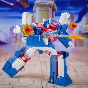 Matrix of Leadership fits inside Ultra Magnus chest.