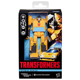 Sunstreaker in dynamic robot-posing for dramatic scenes.