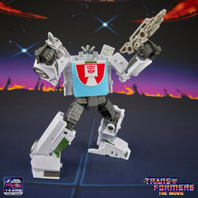 Wheeljack blaster accessory attached for authentic action posing.