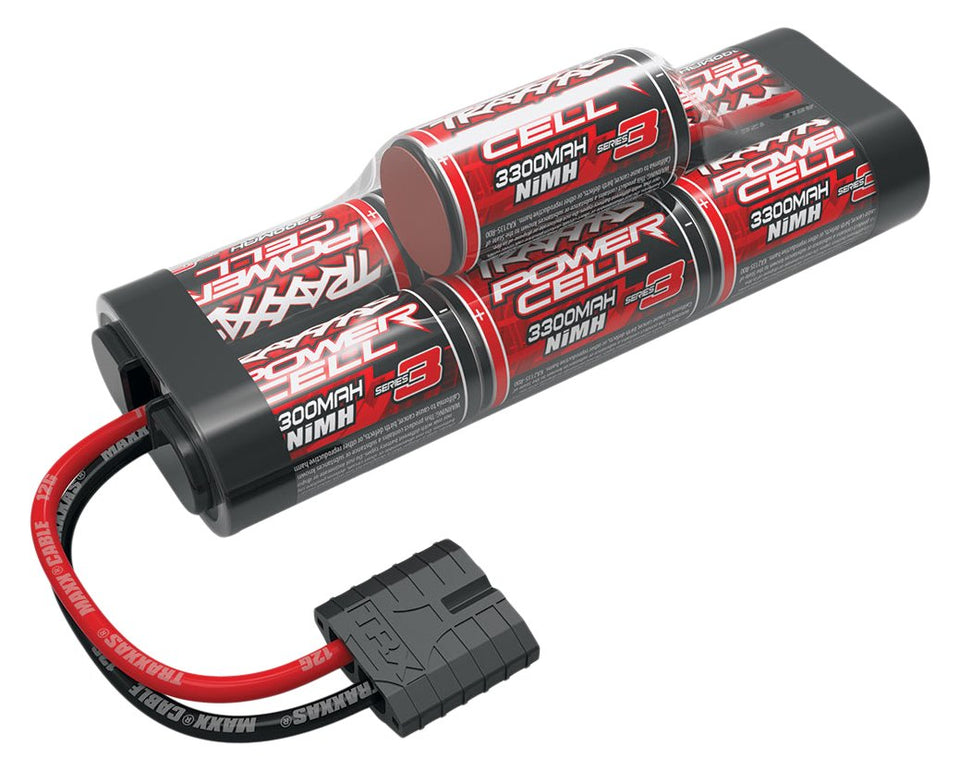 Traxxas 2941X hump-pack battery delivers steady power for high-speed runs.