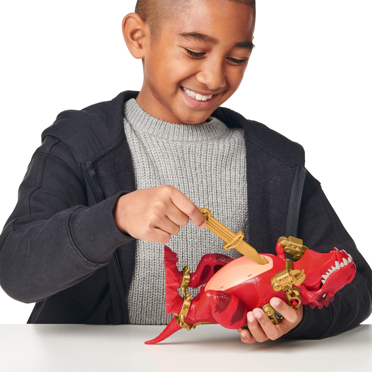 Treasure X Dino S2 dino-figure and weapon for dramatic reveals