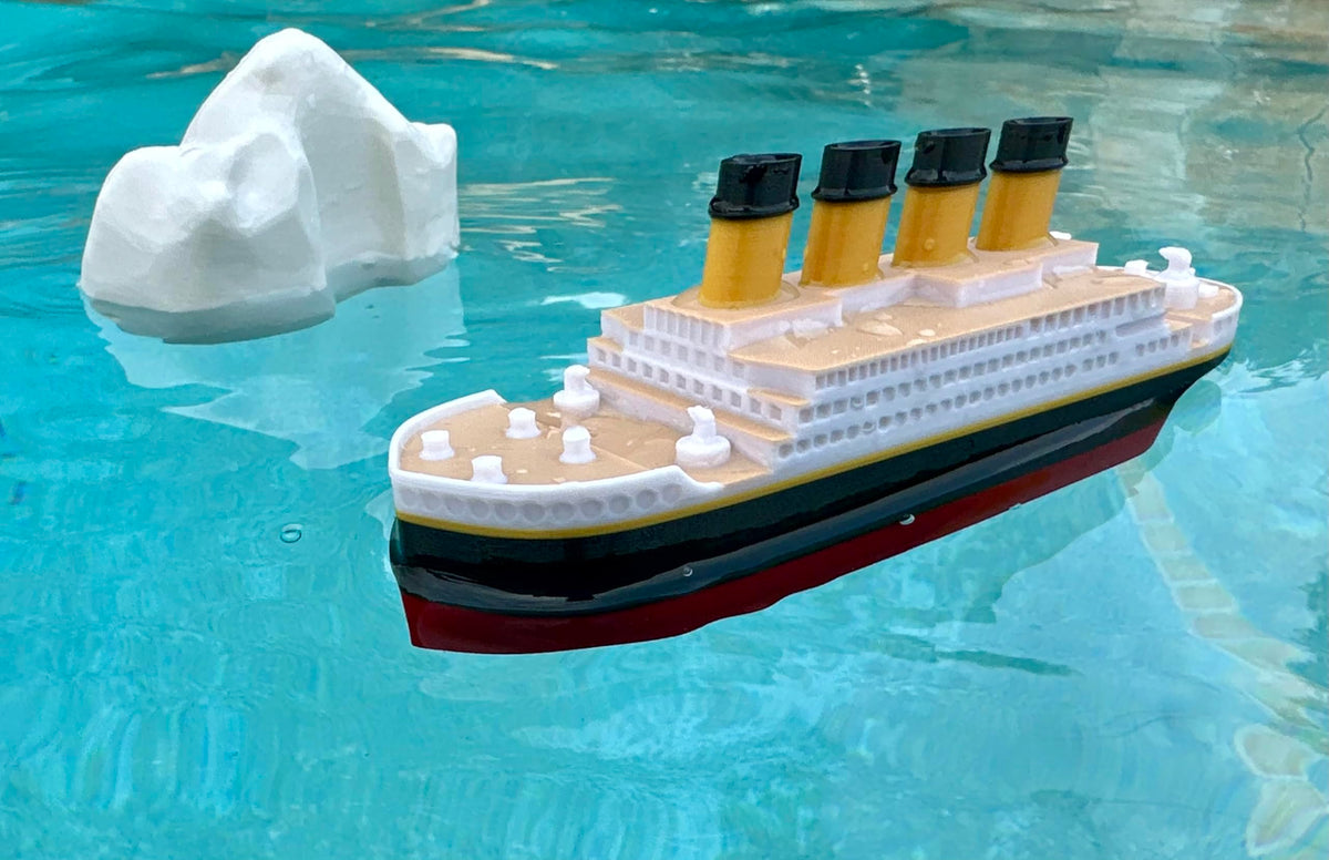 TUBTASTIC Titanic toy set gift-ready packaging enhances display and gifting.