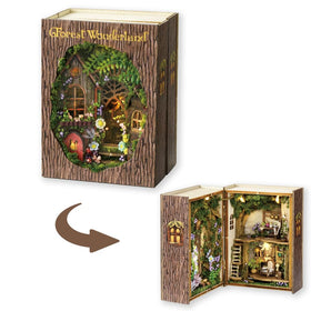 TuKIIE open-closed dollhouse design shown on a compact wooden cube for display and creativity.