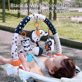 Tumama high-contrast arch captures attention and supports early visual development.