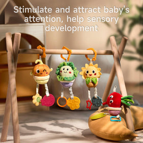 TUMAMA Kids infant rattle attaches easily to car seats and strollers.