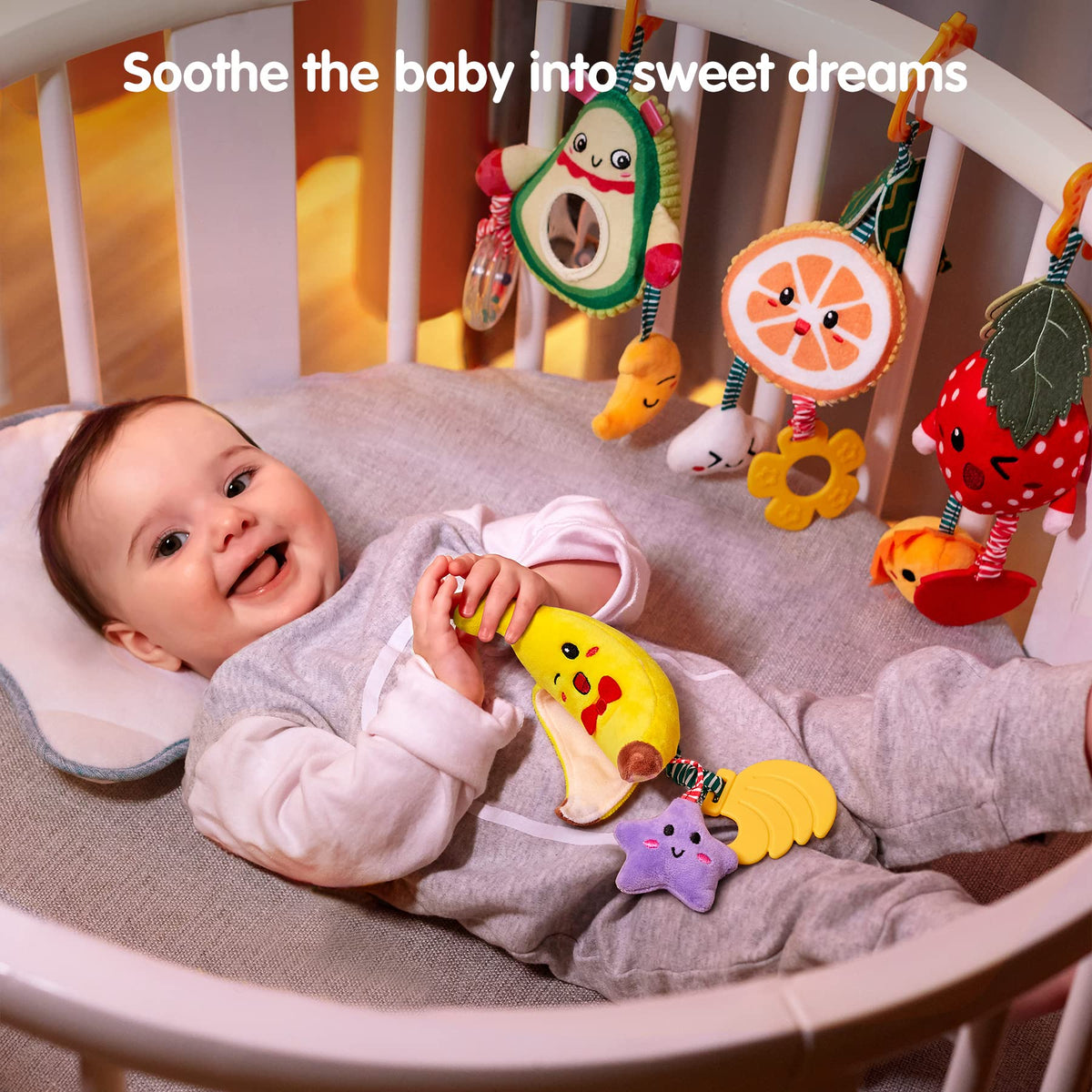 TUMAMA KIDS Banana plush rattle with peeling motion for engaged play.