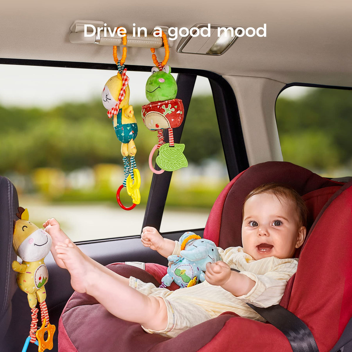 Tumama Kids lion rattle encourages hearing and fine motor exploration