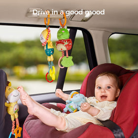 Tumama Kids lion rattle encourages hearing and fine motor exploration