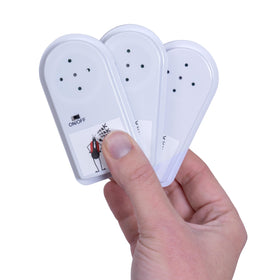 Twiddler Toys four authentic cricket sounds add realism to the prank.