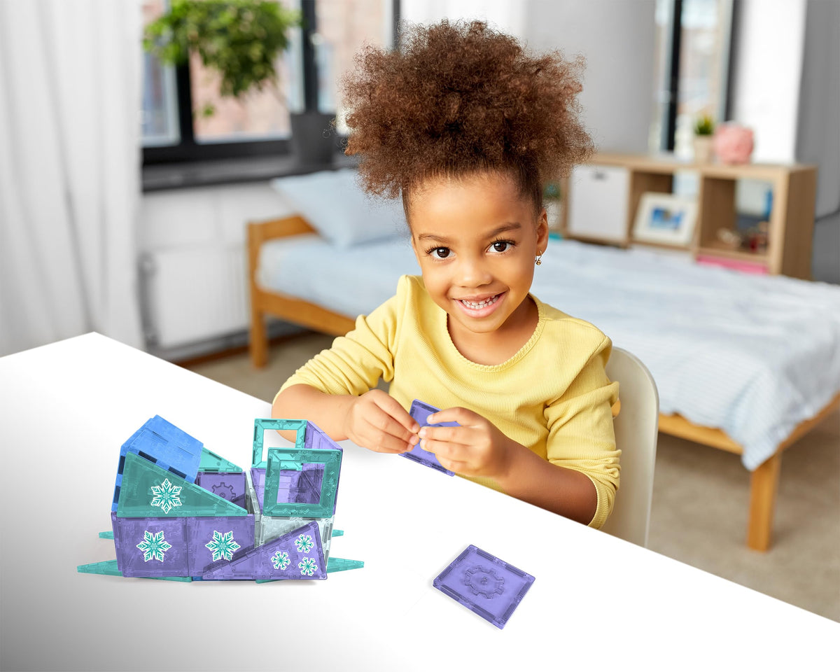 Colorful markers to customize castle details during play