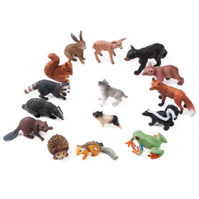 UANDME squirrel figure detailed for dioramas and cake toppers