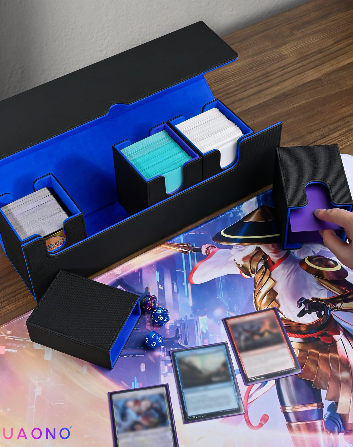 UAONO detachable lid doubles as a portable playmat for quick setups.
