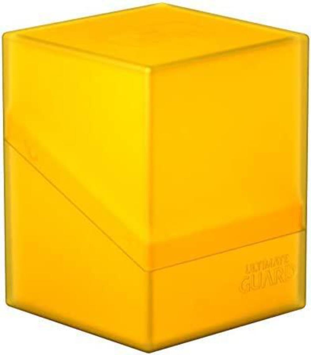 Ultimate Guard Boulder 100+ Classic with secure closure shown for safe transport