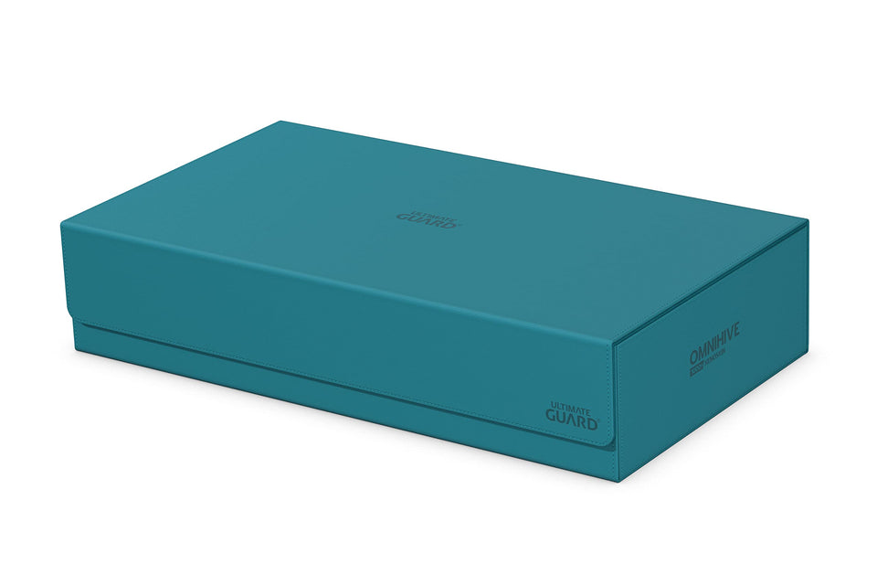 Ultimate Guard Omnihive petrol with magnetic closure keeps decks secure during travel.