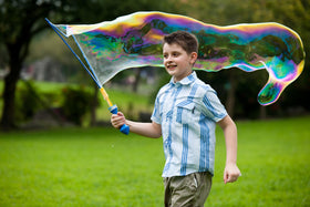Uncle Bubble world-record toy inspires awe during play