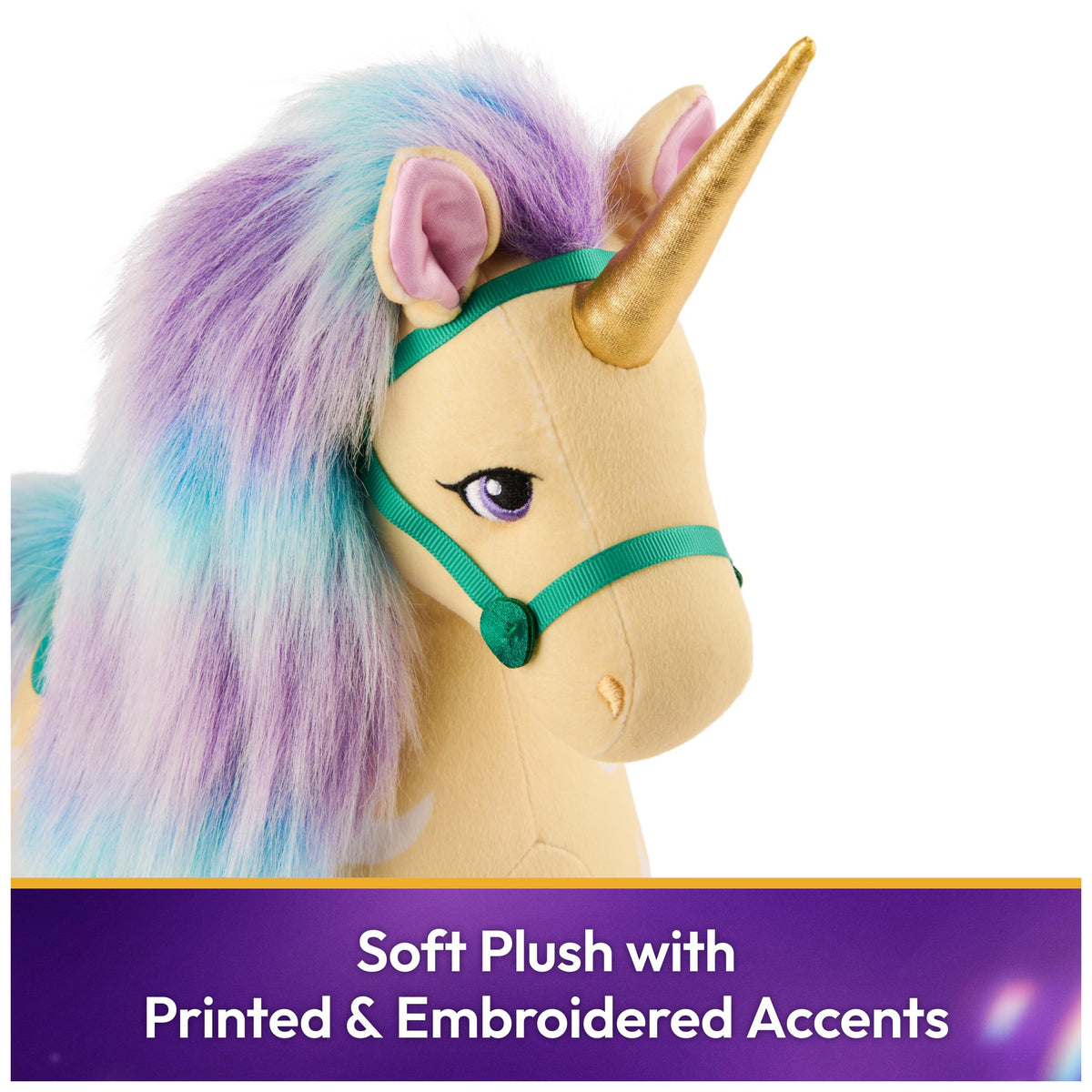 Pearlescent hooves gleam on Leaf’s dignified design