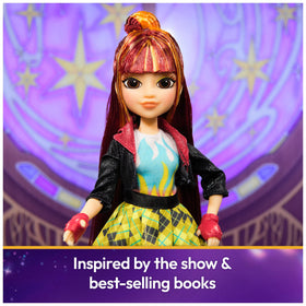 Unicorn Academy Valentina 9.5-inch doll ready for adventures