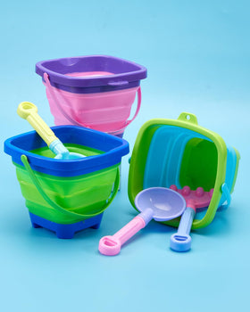 Unistylar beach toys set ready for travel and outdoor fun.