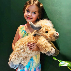 uoozii Highland Cow weighted plush is great for travel and calm downs