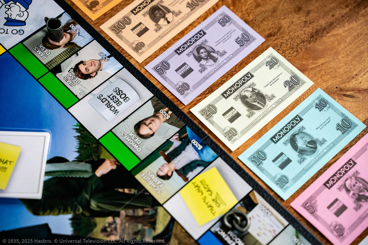 USAOPOLY Monopoly: The Office Dundee Award token adds show-inspired excitement during gameplay.