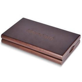 VAMSLOVE magnetic lock keeps the board secure during travel.