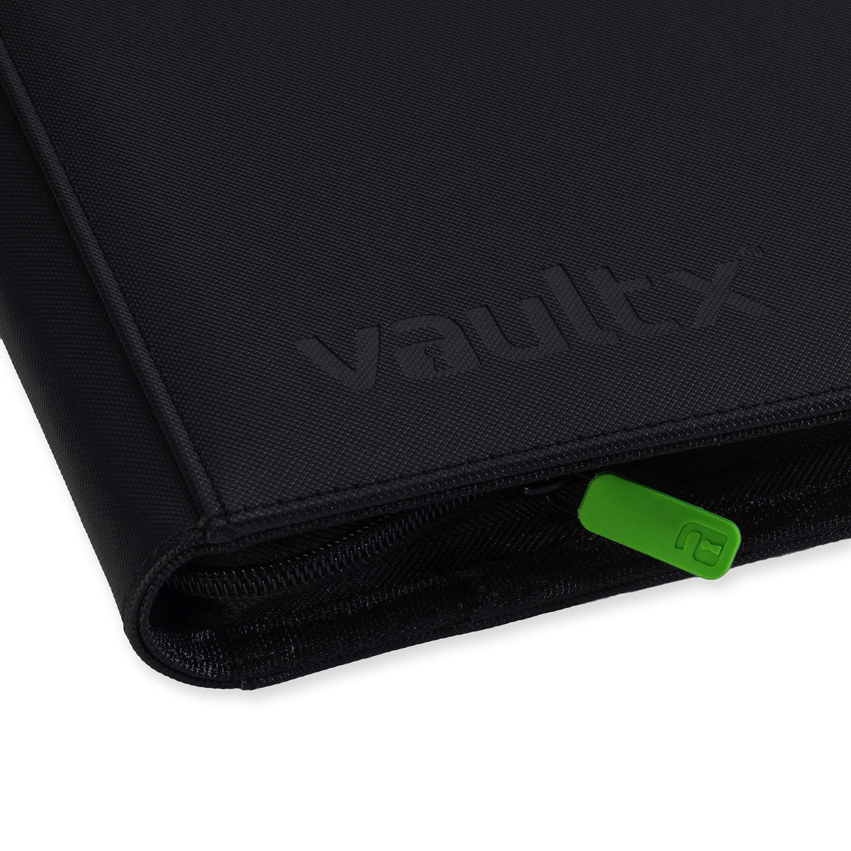 High-quality zipper closure keeps contents secure during transport