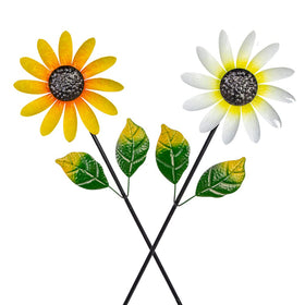 Venniy garden wind spinners with white flower brighten the yard