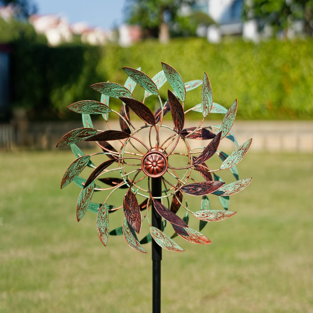 VEWOGARDEN 360° spinner peacock-feather inspired design brings retro flair to outdoor spaces