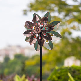 VEWOGARDEN beaded blades add color accents and visual interest.