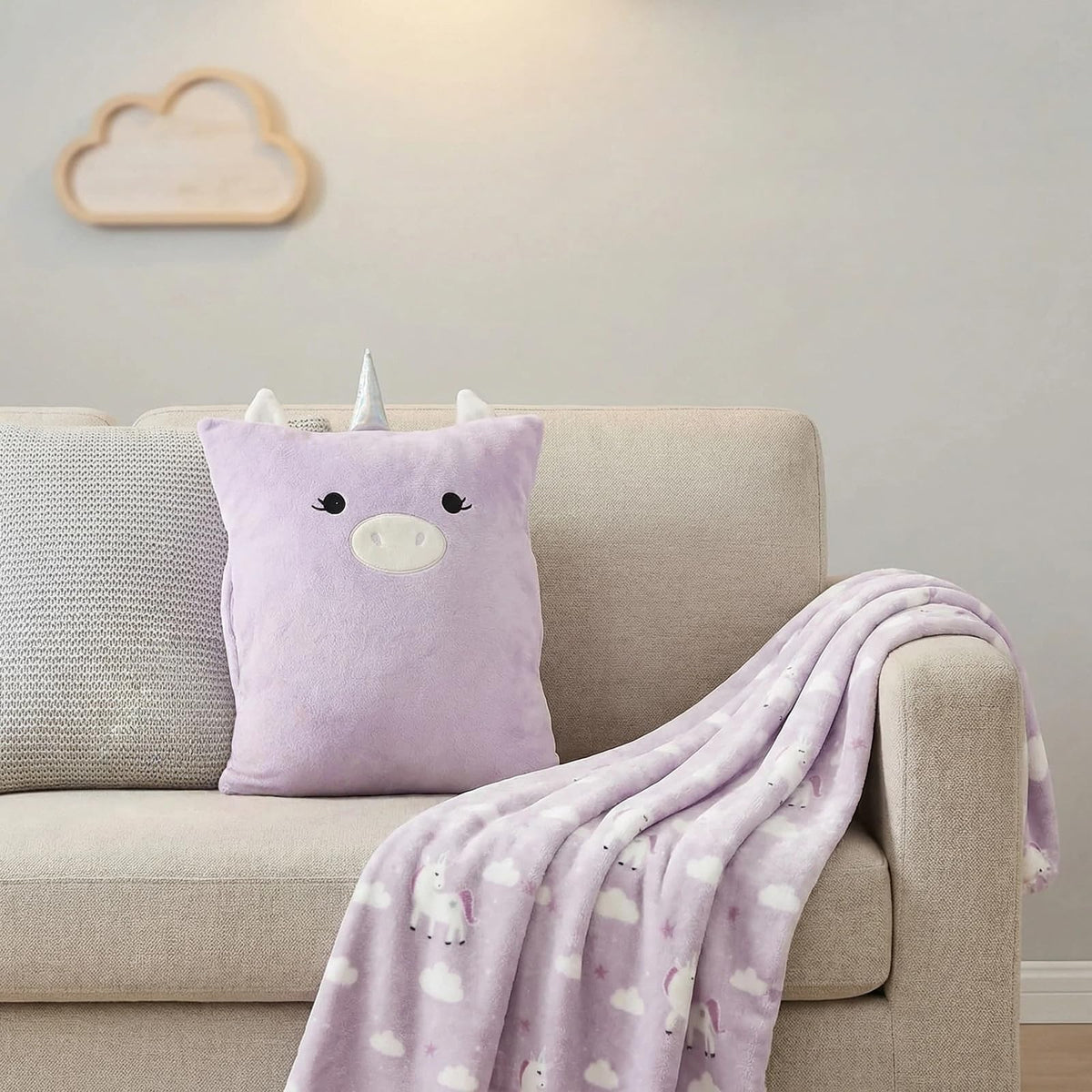 VigorSpring cute unicorn pattern appeals to kids and travels happily