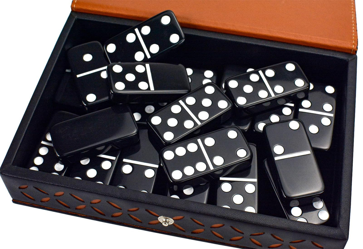 Vovotuzzi domino activity for indoor or outdoor use