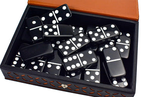 Vovotuzzi domino activity for indoor or outdoor use