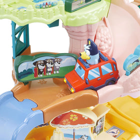 VTech Bluey Road Trip Playset: batteries included for demo; ready-to-test moments.