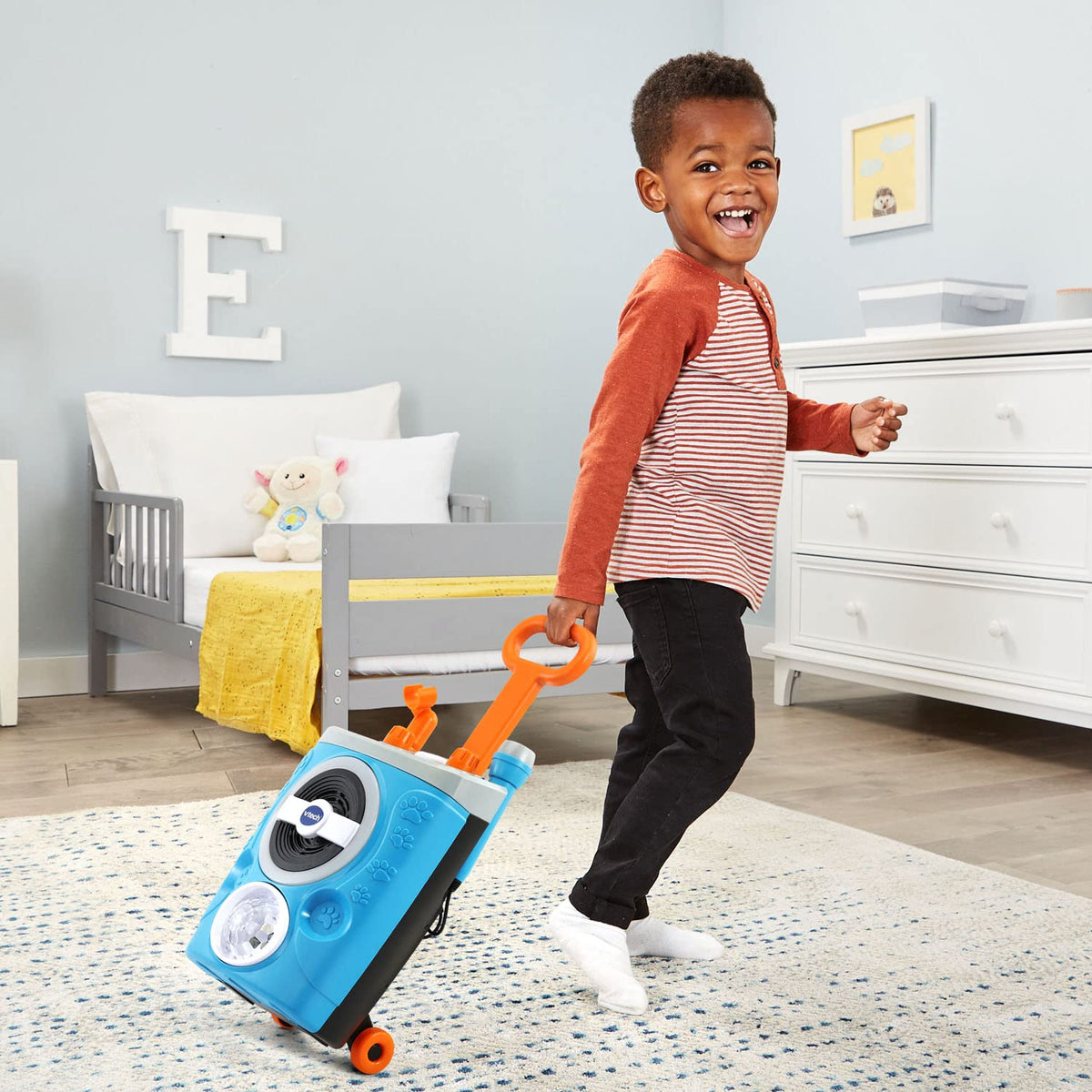 VTech Kidi Superstar Jr. Karaoke adjustable handle for easy transport