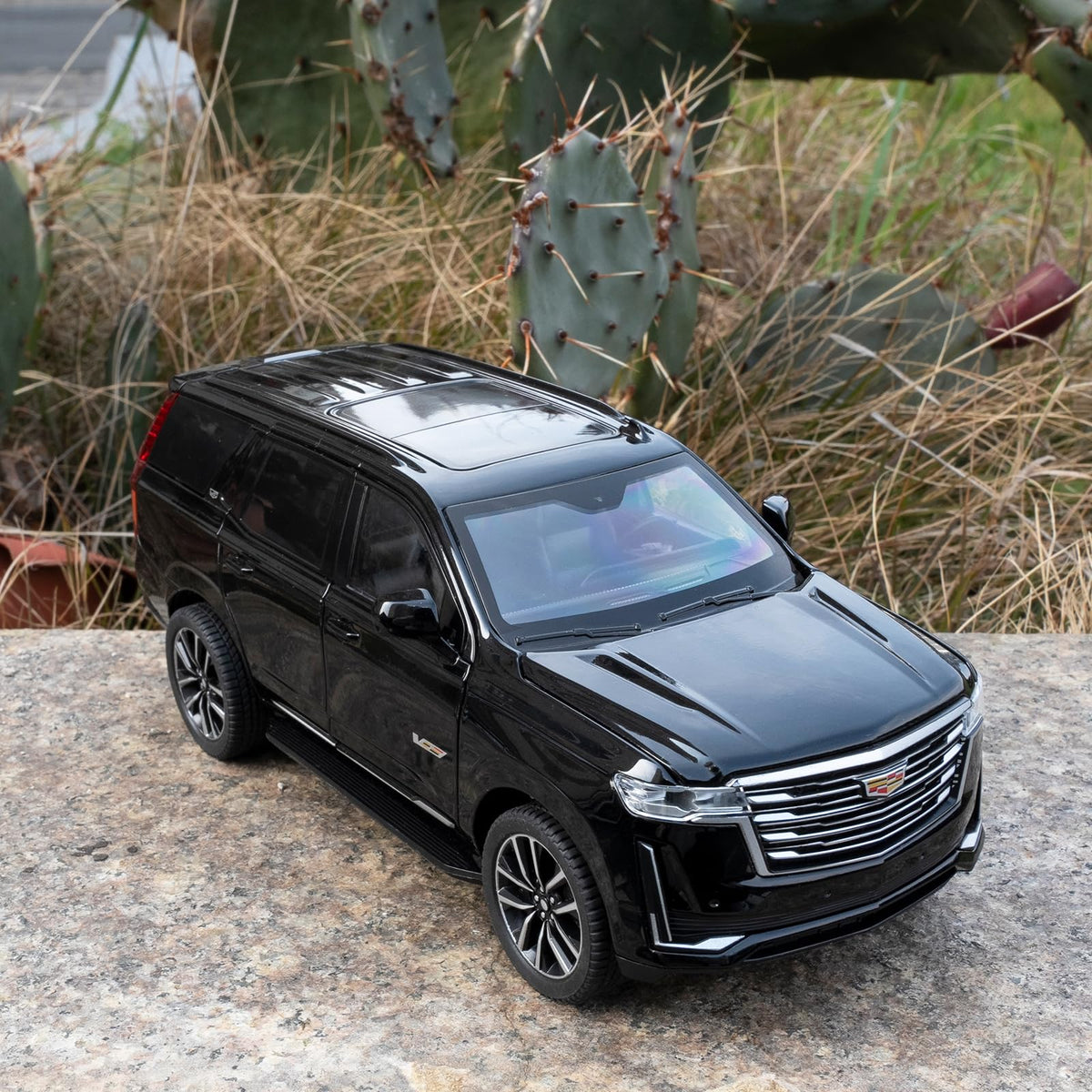 WAKAKAC Escalade gift-ready model for birthdays and collectors.