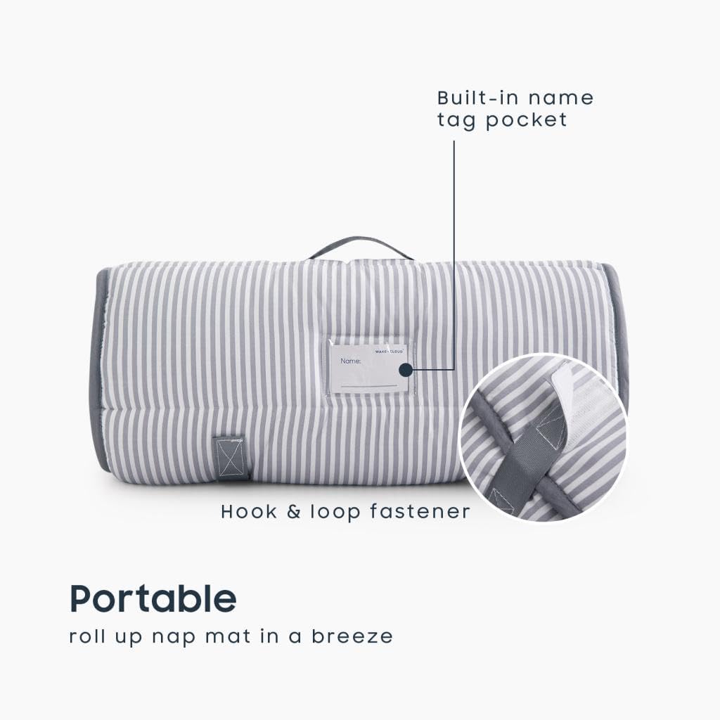 Wake In Cloud nap mat roll-and-handle enables easy transport