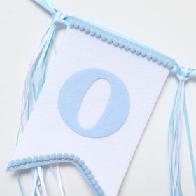 WAOUH reusable banner and hat provide a timeless blue theme