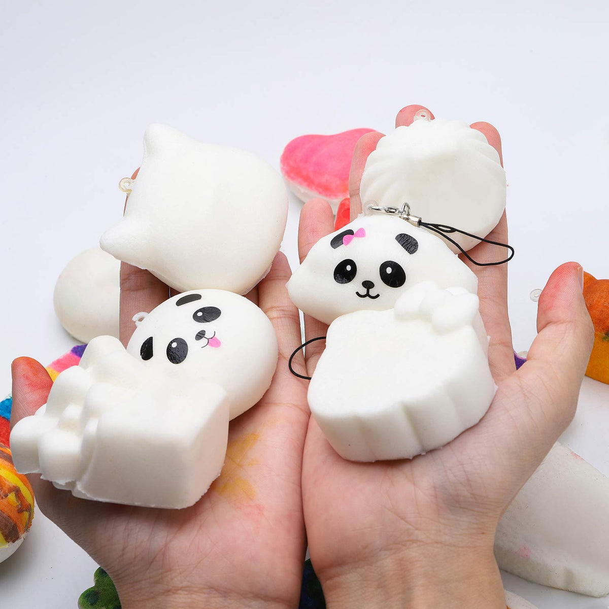 Watinc DIY squeeze toys with random patterns, paintable, perfect for creative gifts.