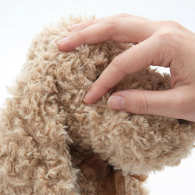 WEIGEDU Poodle Puppy Goldendoodle plush bedtime scene, fosters imaginative play.