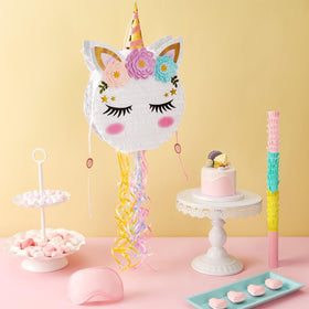 WERNNSAI pinata set featuring durable materials for lively games
