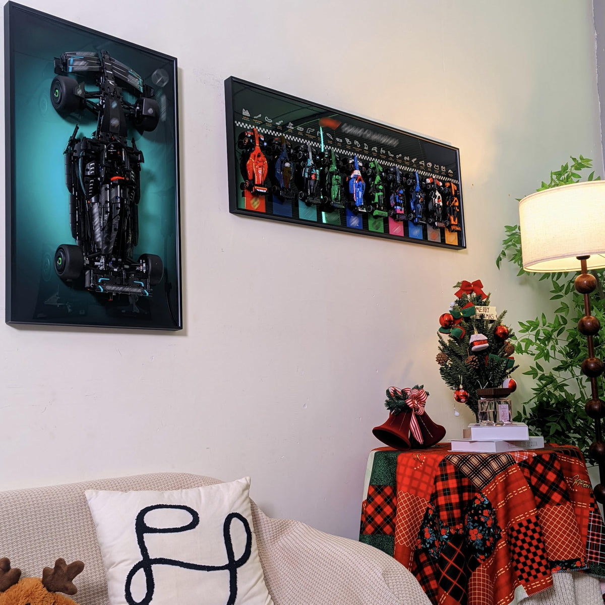 WETCEAOM durable display frame preserves models for long term viewing