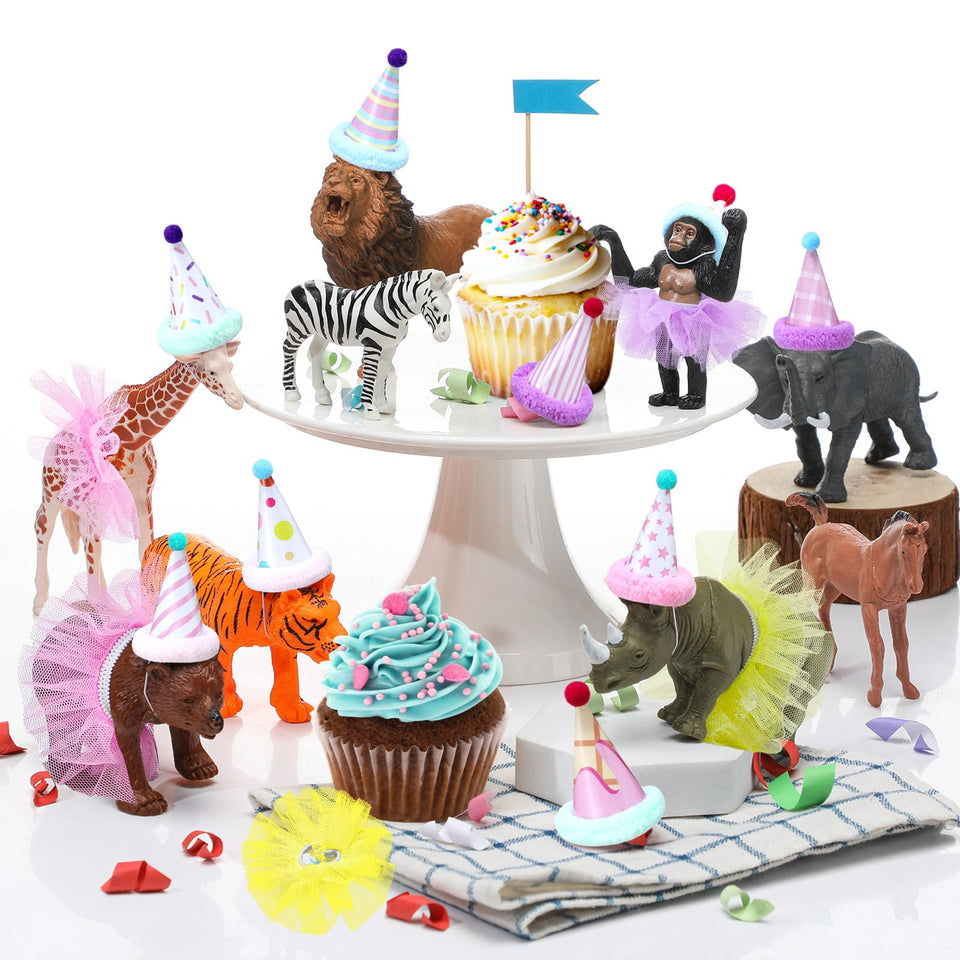 Weysat jungle animal cake toppers provide vibrant centerpieces for celebrations.