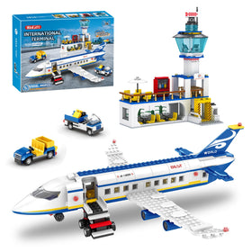 Wingift 880 pcs city airport terminal set with a busy terminal backdrop for imaginative play.