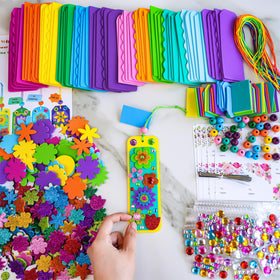Winlyn gem sticker sheets: shiny details to personalize reads