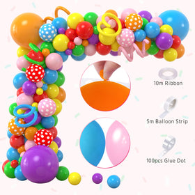 Winrayk candy dots provide texture and decorative filler for scenes.