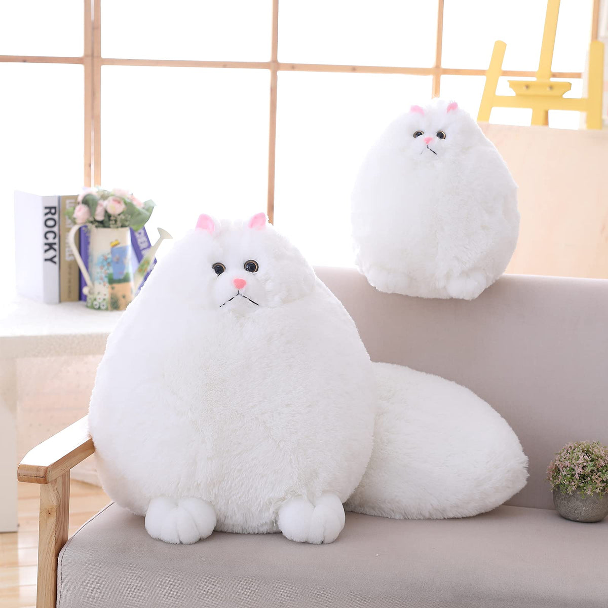 Gift-ready Winsterch plush cat, ideal for birthdays and celebrations