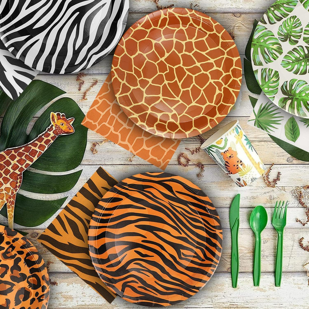 WIQEDOHA palm-leaf 13x13 napkins are perfect for outdoor picnics and BBQs.